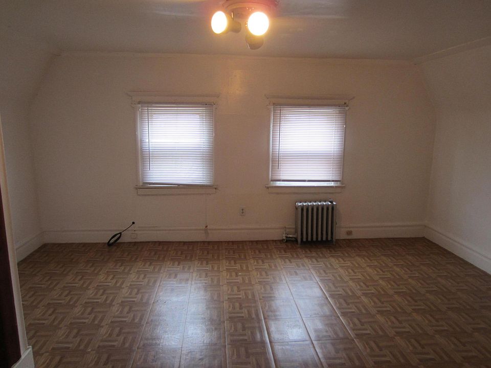 1st image of 899 S 18th St Floor 3