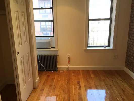 Rented by Solil Management | media 7