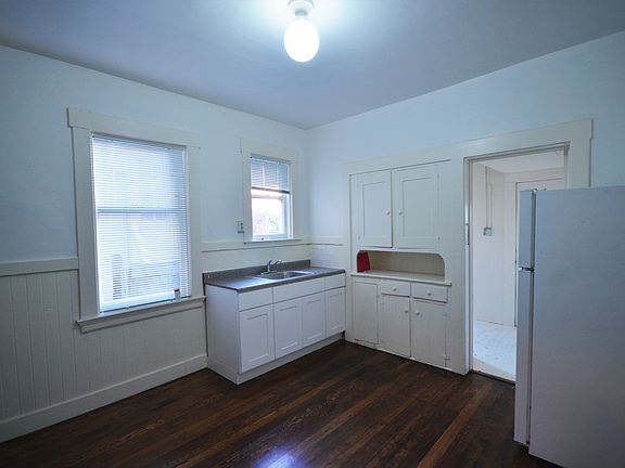 2nd image of 1379 Hampshire St