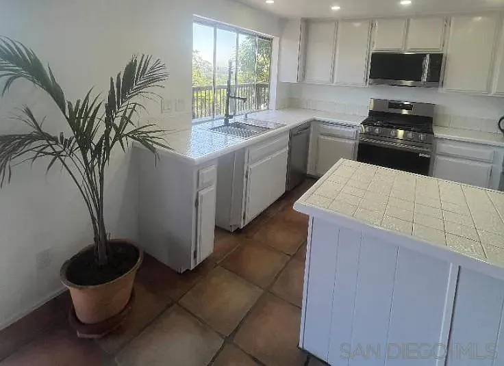 624 Schafer Pl — Photo 15