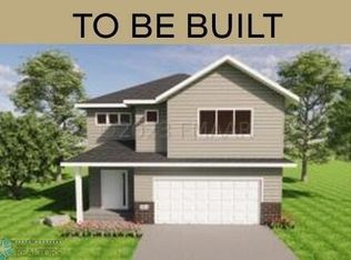 6805 26th St S, Fargo, ND 58104