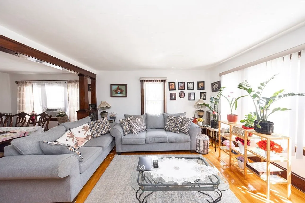 87 Fairfax Rd — Photo 3