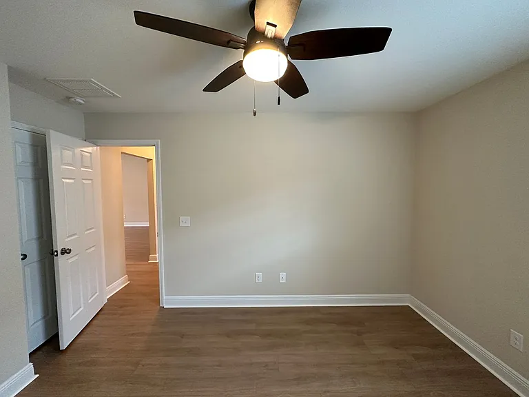5085 Teresa Dr — Photo 12