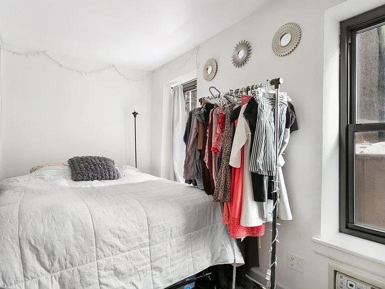 235 E 51st St #2D — Photo 4