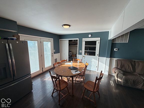 5th image of 280 9th St NW