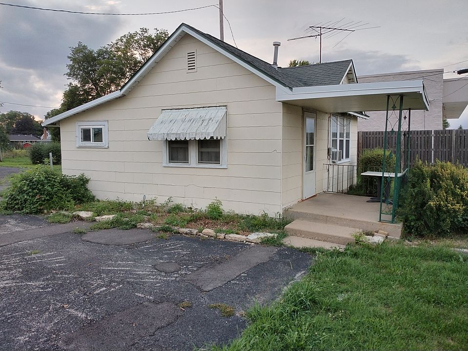 1st image of 609 East St