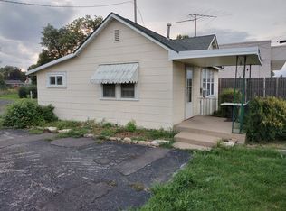 609 East St, Mazon, IL 60444