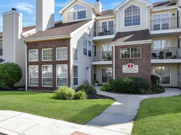 27 Carriage Crossing Lane #27, Middletown, CT 06457