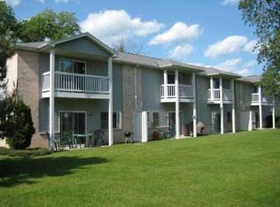 1527 Sheridan Rd APT E, Kenosha, WI 53140