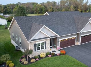 5994 Monarch Dr, Farmington, NY 14425