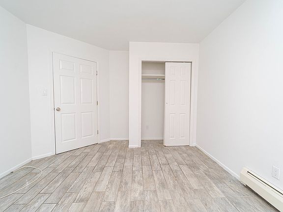 5th image of 20-09 38th St #1M