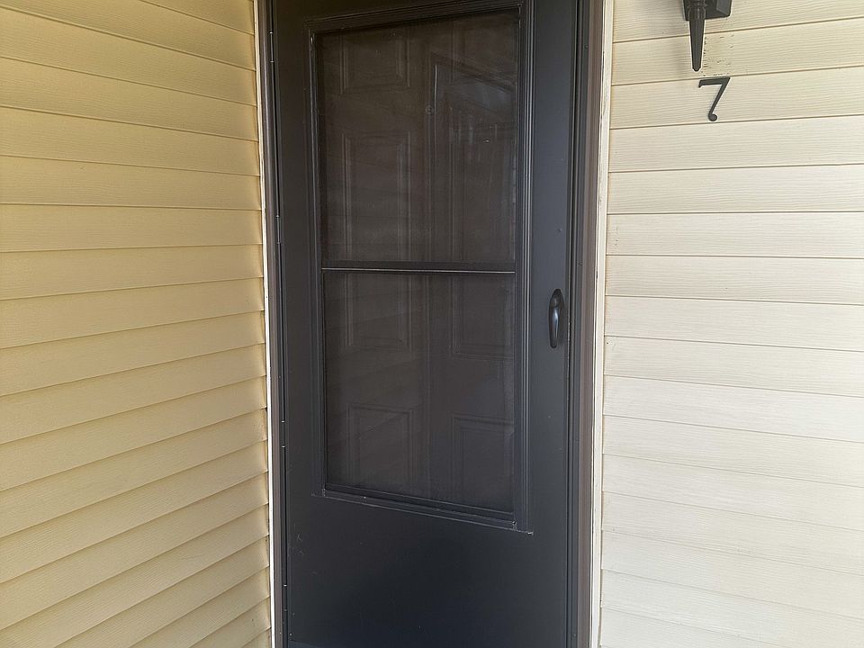 1st image of 7 Scotch Pine Dr
