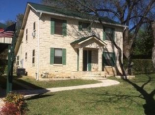 201 Fourth St, Ingram, TX 78025