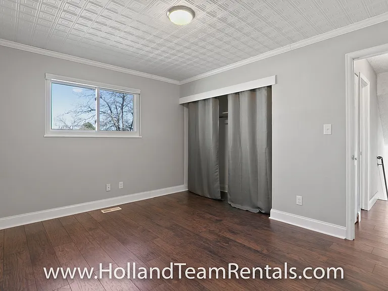 7112 S Franklin St — Photo 12
