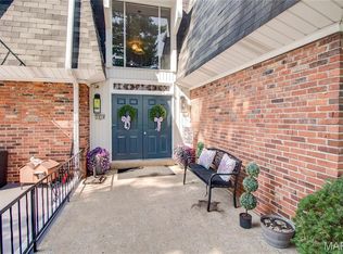 1914 W Delmar Ave APT L, Godfrey, IL 62035