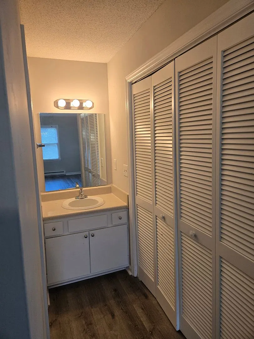 Taylor Street 2321 — Photo 2