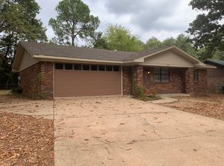 1902 Hutto St, Conway, AR 72032