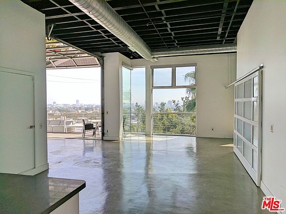 4th image of 1152 N La Cienega Blvd APT 302