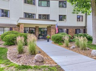10600 43rd Ave N APT 202, Plymouth, MN 55442