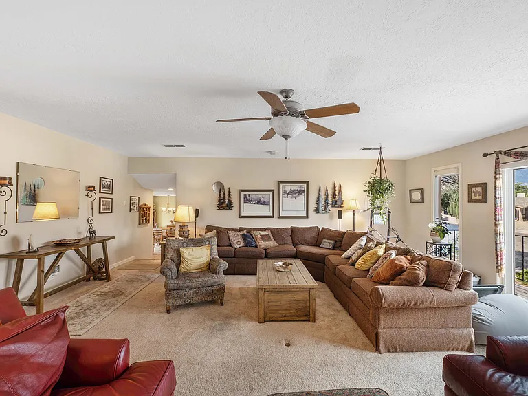 3615 Horacio Ct NE — Photo 13