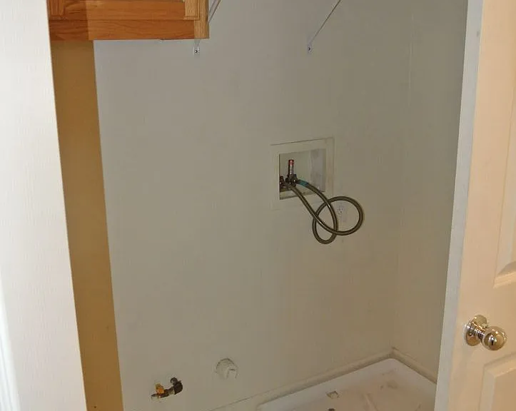 61 Cassia St — Photo 17