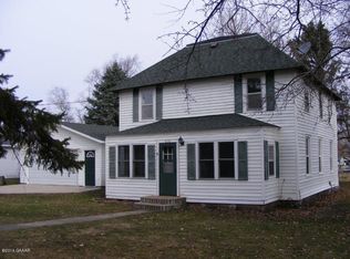 410 W Oak St, Osakis, MN 56360