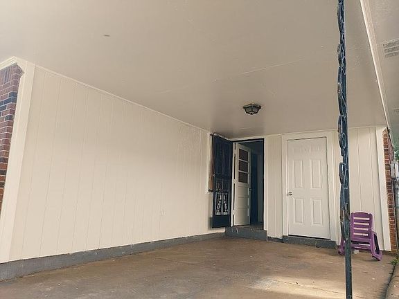 5th image of 576 Melton Ave