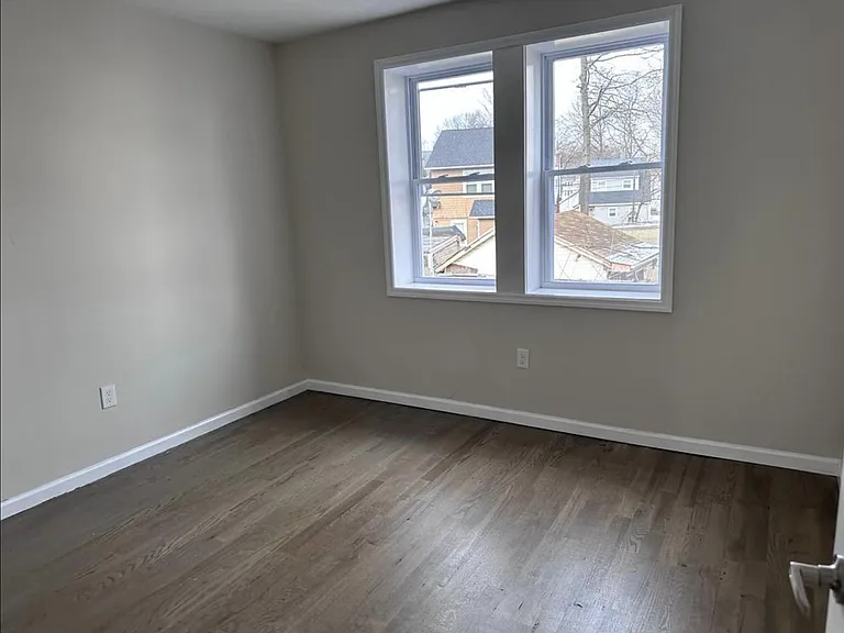 946 18th Ave #5D — Photo 4