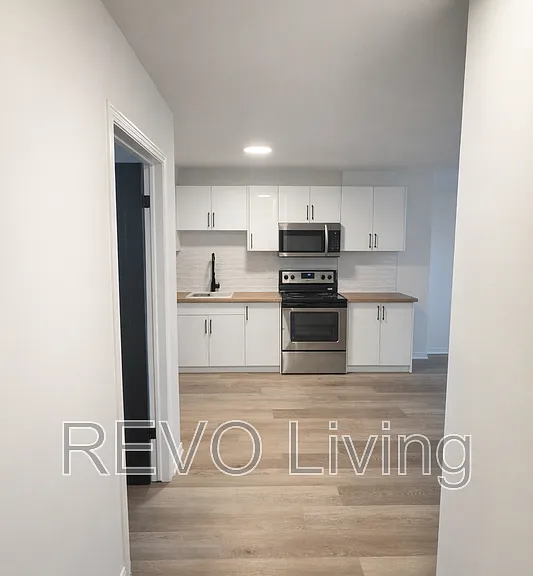 187 Church St #8 — Photo 4