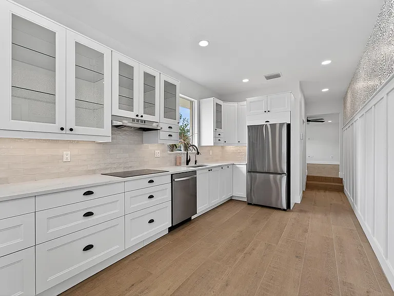 1839 Saint George Dr — Photo 11