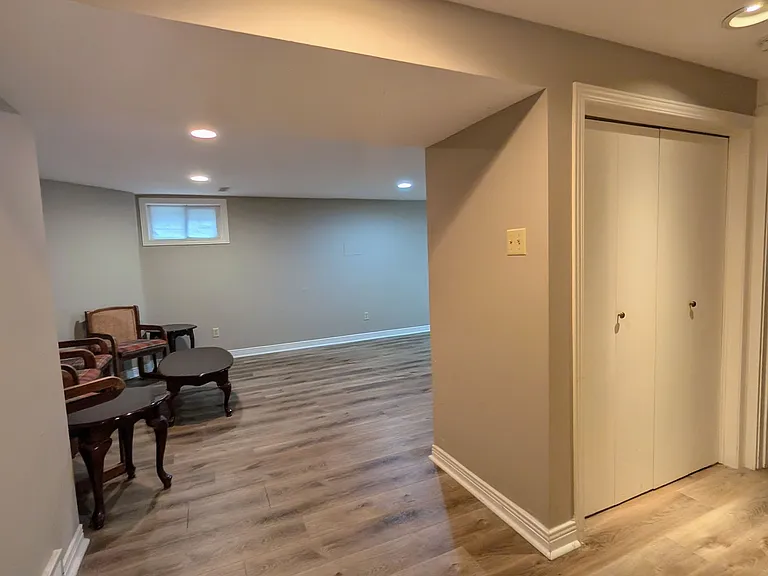 1001 Maitland St — Photo 28
