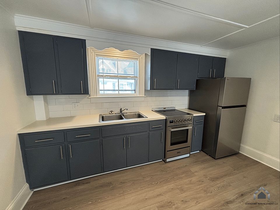 1st image of 2 Elm St APT 3