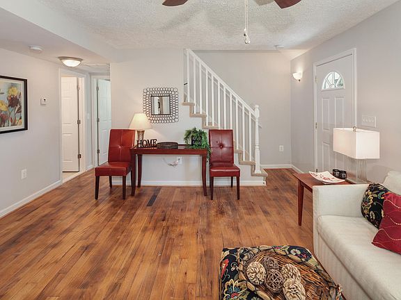 3rd image of 2406 Fort Dr