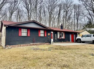 218 Whispering Hills Dr, East Stroudsburg, PA 18301