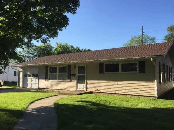 903 E Walnut St, Nappanee, IN 46550