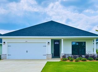 275 Alleyoak Ln, Freeport, FL 32439