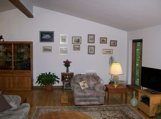 17 Nob Hill Rd, Poughkeepsie, NY 12603