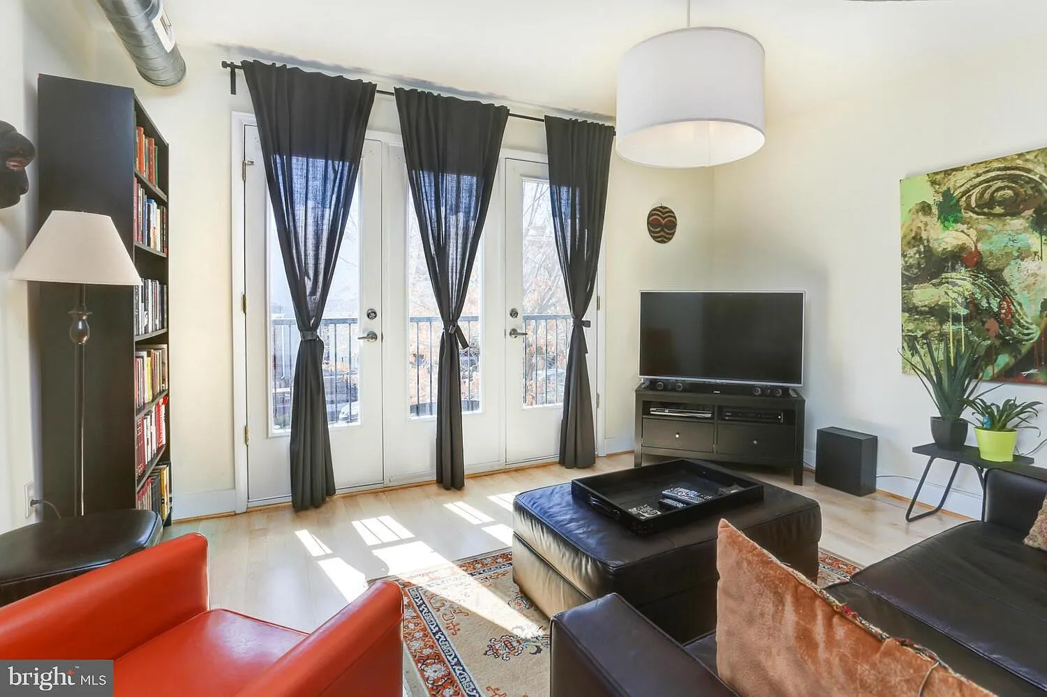 1 bed, 658 sqft, $2,300 — Photo 3