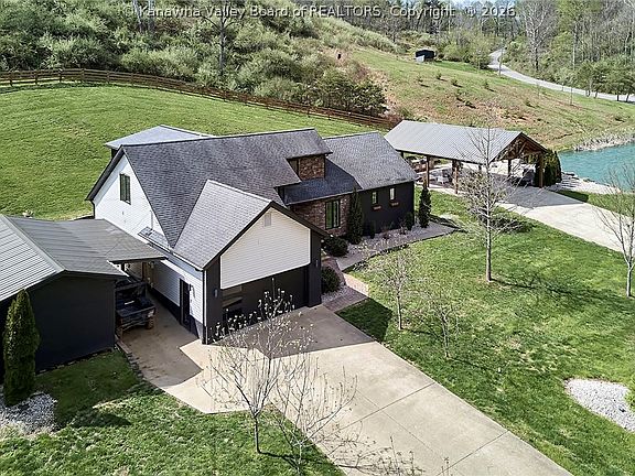 2nd image of 1913 Rocky Step Rd