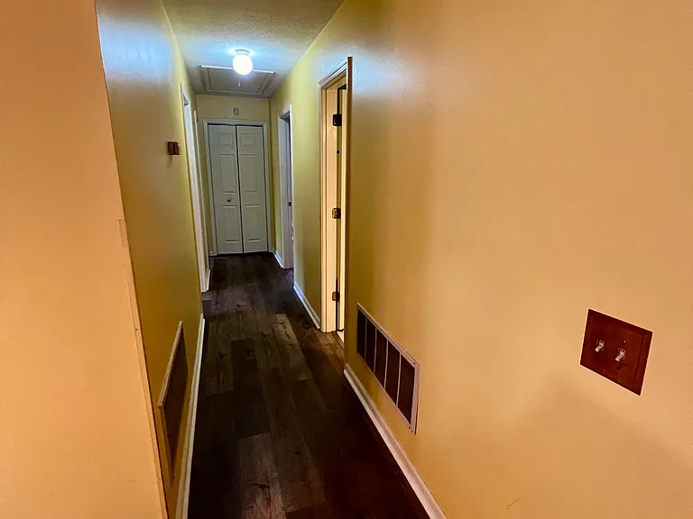112 Kirk Dr — Photo 7