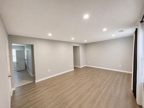 2nd image of 5033 Just St NE