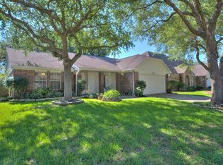 2511 Foxden Dr, Pearland, TX 77584