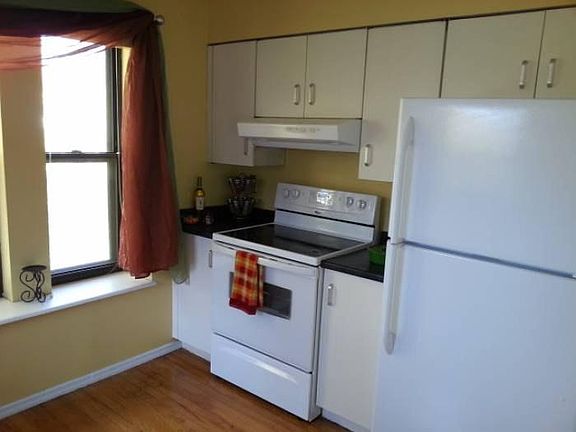 Kitchen East