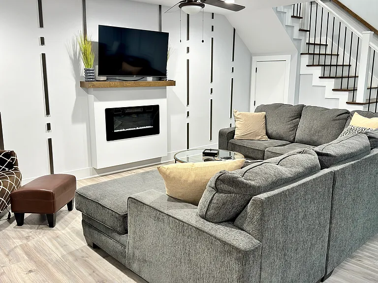 2393 Highpoint Rd — Photo 80