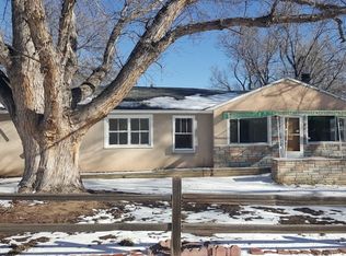 819 Sunset Rd, Colorado Springs, CO 80909