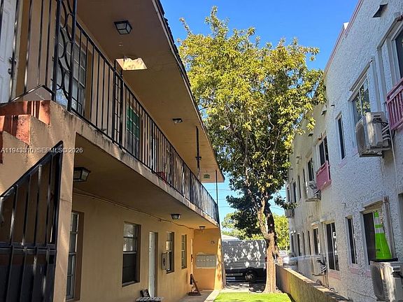 2nd image of 1320 SW 6th St APT 4