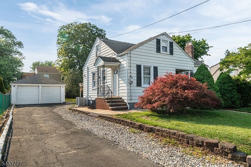 1st image of 339 N 8Th Ave