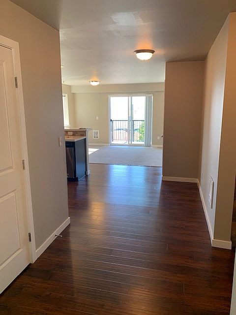 1st image of 615 N Garden St #201