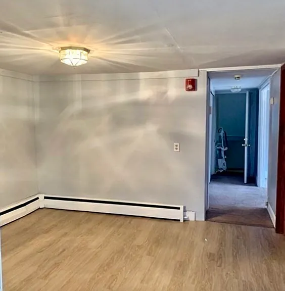 65 Curve St #4 — Photo 10