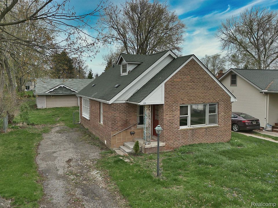 1st image of 104 Leroy Ave